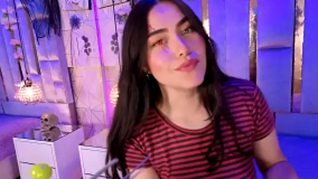 HannaCollins  online show from October 2025 01:34:02 PM