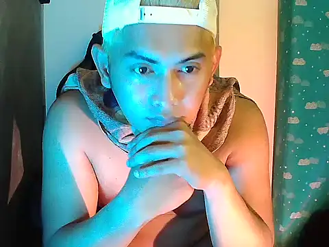 Snapshot of riley_cum chatting on April 2026 01:25:01 AM riley cum online show from April 2026 01:25:01 AM