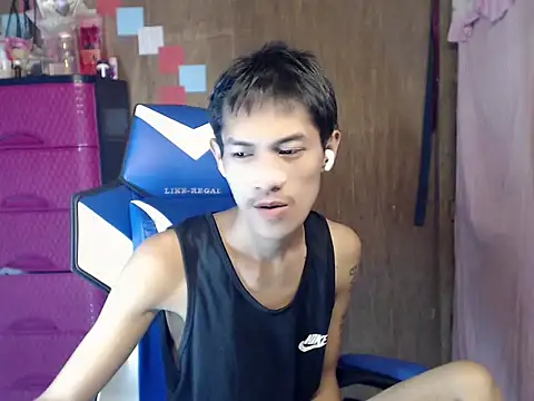 Snapshot of riks_tyler chatting on July 2026 10:44:01 AM riks tyler online show from July 2026 10:44:01 AM