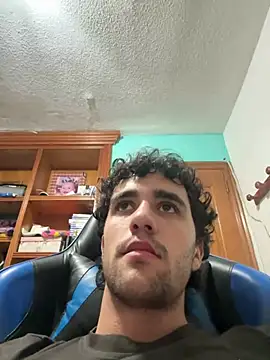 Snapshot of aavrdvh33 chatting on March 2026 02:28:01 AM aavrdvh33 online show from March 2026 02:28:01 AM