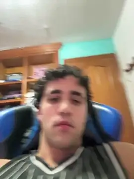 Snapshot of aavrdvh33 chatting on March 2026 10:35:01 PM aavrdvh33 online show from March 2026 10:35:01 PM