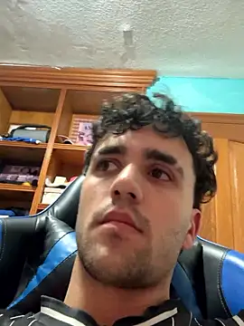 Snapshot of aavrdvh33 chatting on April 2026 09:34:02 PM aavrdvh33 online show from April 2026 09:34:02 PM