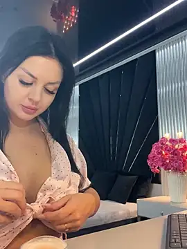 Snapshot of KenyaCruz chatting on November 2025 06:52:02 PM KenyaCruz online show from November 2025 06:52:02 PM