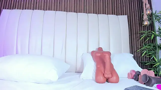 SandraMilerr online show from January 2026 04:16:01 AM