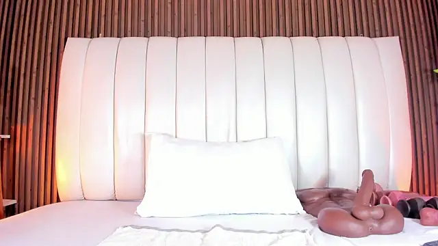 SandraMilerr online show from March 2026 04:30:02 AM