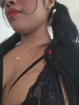 Snapshot of Michell_em chatting on May 2026 07:20:02 PM Michell em online show from May 2026 07:20:02 PM