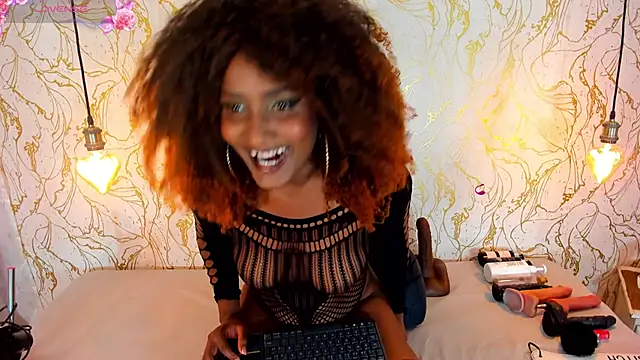 NAOMY COOPER online show from October 2025 08:39:02 PM