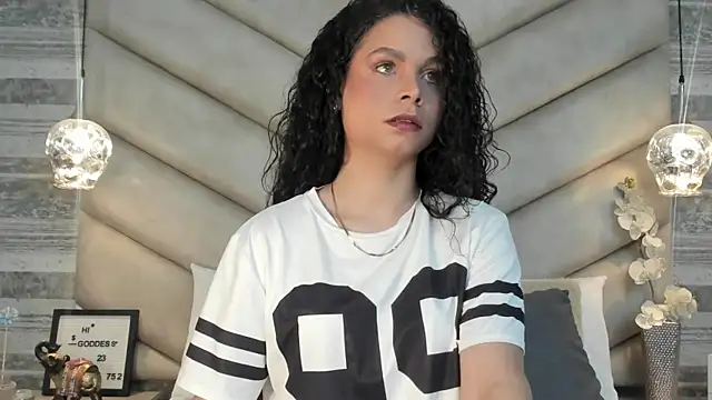 AgathaMendoza online show from October 2025 02:45:02 PM