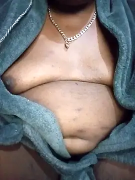 OnlyMoneyIwanT online show from February 2026 01:15:01 AM