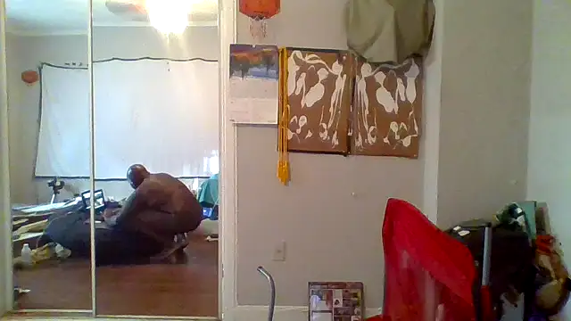 Snapshot of JezOne555 chatting on October 2025 02:04:01 PM JezOne555 online show from October 2025 02:04:01 PM