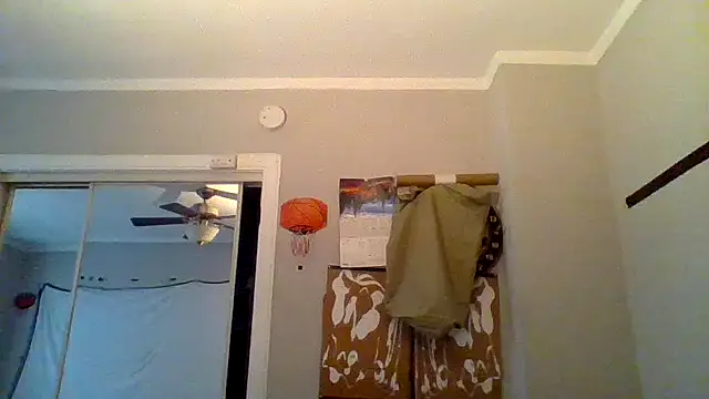 Snapshot of JezOne555 chatting on December 2025 10:04:02 PM JezOne555 online show from December 2025 10:04:02 PM