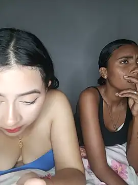 Snapshot of Chloe_Sky_love chatting on May 2026 03:59:01 AM Chloe Sky love online show from May 2026 03:59:01 AM
