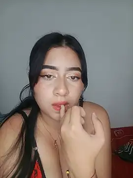 Snapshot of Chloe_Sky_love chatting on June 2026 04:33:02 AM Chloe Sky love online show from June 2026 04:33:02 AM