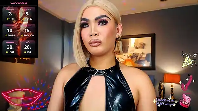 FridaHumphrey online show from September 2025 05:24:02 PM