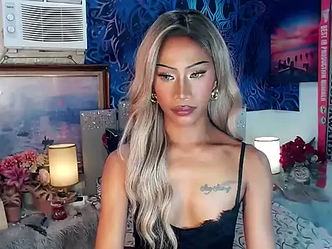 sassylatina online show from February 2026 03:10:01 PM