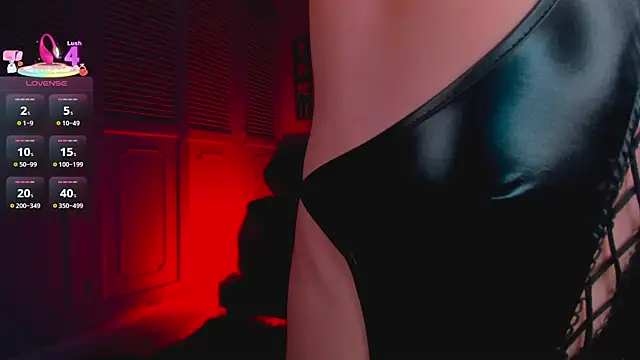 Draculairis online show from April 2026 08:40:01 PM