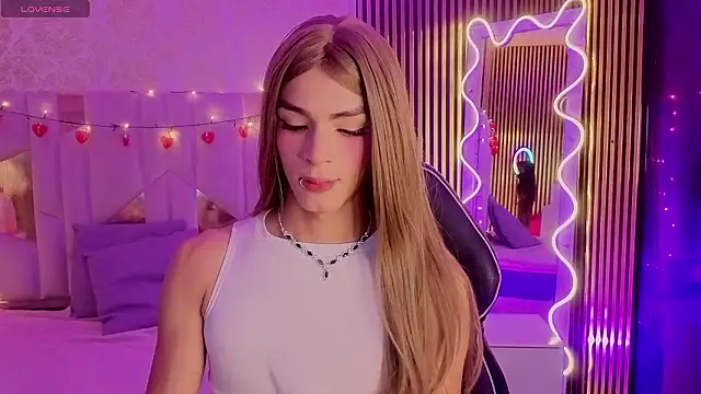 LIHIAN TAY online show from February 2026 03:22:01 AM