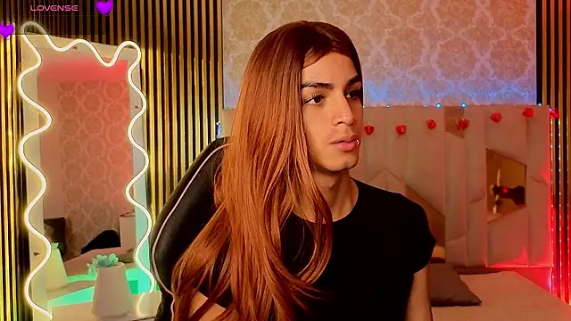 LIHIAN TAY online show from March 2026 12:08:01 PM