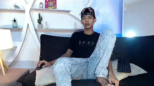 PRETTY SEX1 online show from October 2025 01:12:02 PM