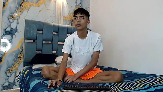 PRETTY SEX1 online show from December 2025 01:18:02 PM