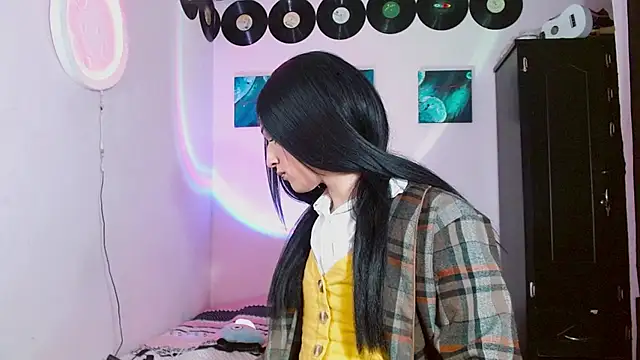 meghan devil  online show from November 2025 12:31:01 AM