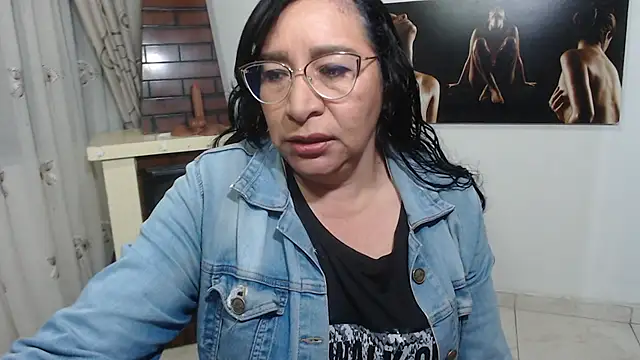 Snapshot of Grace_mature_milf chatting on October 2025 10:26:01 AM Grace mature milf online show from October 2025 10:26:01 AM