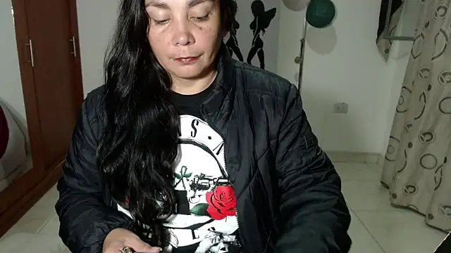 Vivian milf paint online show from October 2025 03:26:02 AM