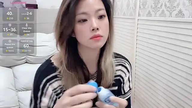 Holiland online show from November 2025 01:17:02 AM