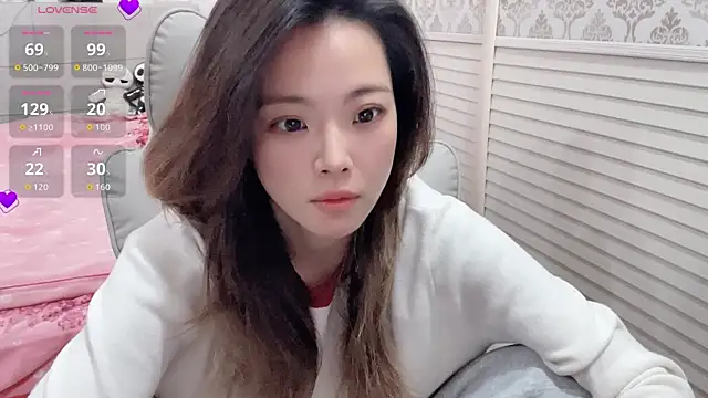 Holiland online show from January 2026 12:38:01 AM