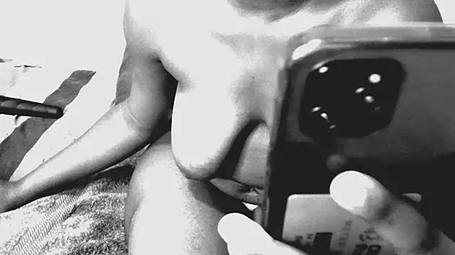 shy-lillyX22 online show from November 2025 08:43:01 PM