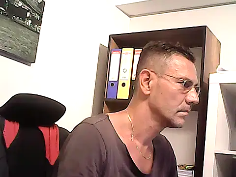 Snapshot of mastercharisma35 chatting on June 2026 02:11:01 PM mastercharisma35 online show from June 2026 02:11:01 PM