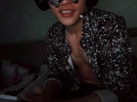 boyhigh1997 online show from September 2025 05:18:01 PM