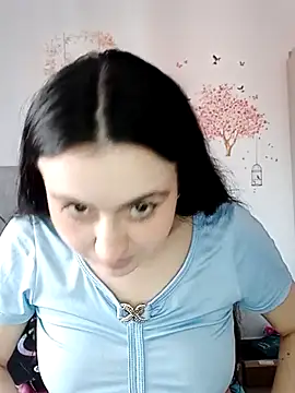 Snapshot of MillyDulce_ chatting on October 2025 01:28:01 PM MillyDulce  online show from October 2025 01:28:01 PM