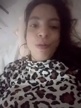 chicalunar24 online show from November 2025 01:16:01 AM