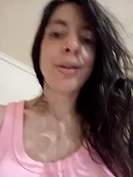 chicalunar24 online show from February 2026 05:17:02 PM