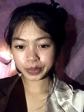 Snapshot of Thy00__ chatting on October 2025 02:05:01 PM Thy00 online show from October 2025 02:05:01 PM