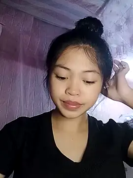 Snapshot of Thy00__ chatting on October 2025 03:13:02 PM Thy00 online show from October 2025 03:13:02 PM