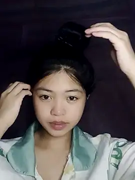 Snapshot of Thy00__ chatting on November 2025 04:18:02 PM Thy00 online show from November 2025 04:18:02 PM