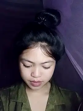 Thy00   online show from November 2025 03:22:01 PM