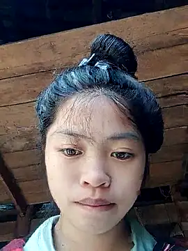 Thy00   online show from November 2025 02:48:02 AM