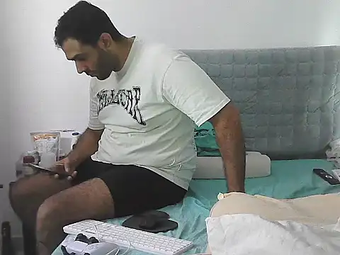 Snapshot of morenocabro10 chatting on April 2026 05:06:02 PM morenocabro10 online show from April 2026 05:06:02 PM