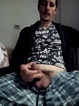 hugecock4u1990 online show from April 2026 03:45:01 AM