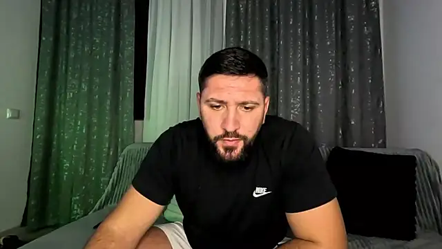 Gold Alpha Boy online show from October 2025 06:36:01 PM