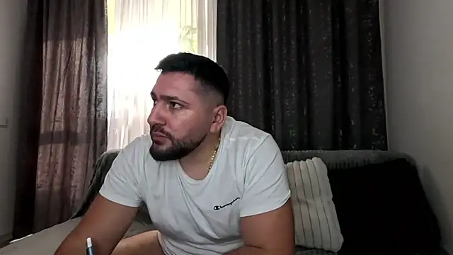 Gold Alpha Boy online show from November 2025 11:10:02 AM