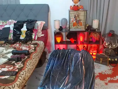 Lustfulcassy online show from November 2025 12:43:02 AM