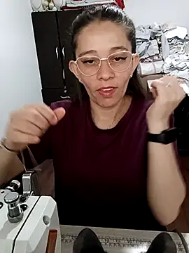 Isabella5 Brown  online show from December 2025 04:01:02 PM