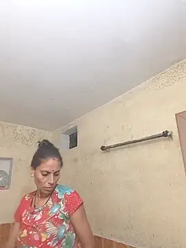 ISHANI-SINGH online show from October 2025 05:26:02 PM