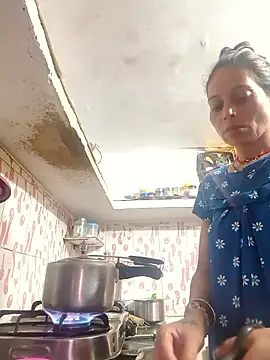 ISHANI-SINGH online show from May 2026 03:24:01 AM