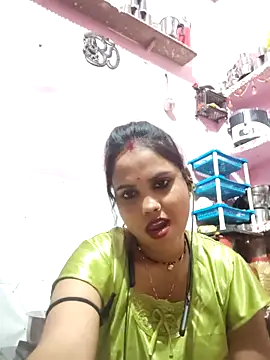 Snapshot of Cut_ragni chatting on April 2026 05:40:02 PM Cut ragni online show from April 2026 05:40:02 PM