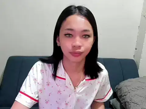 Snapshot of millany69 chatting on February 2026 04:50:02 AM millany69 online show from February 2026 04:50:02 AM